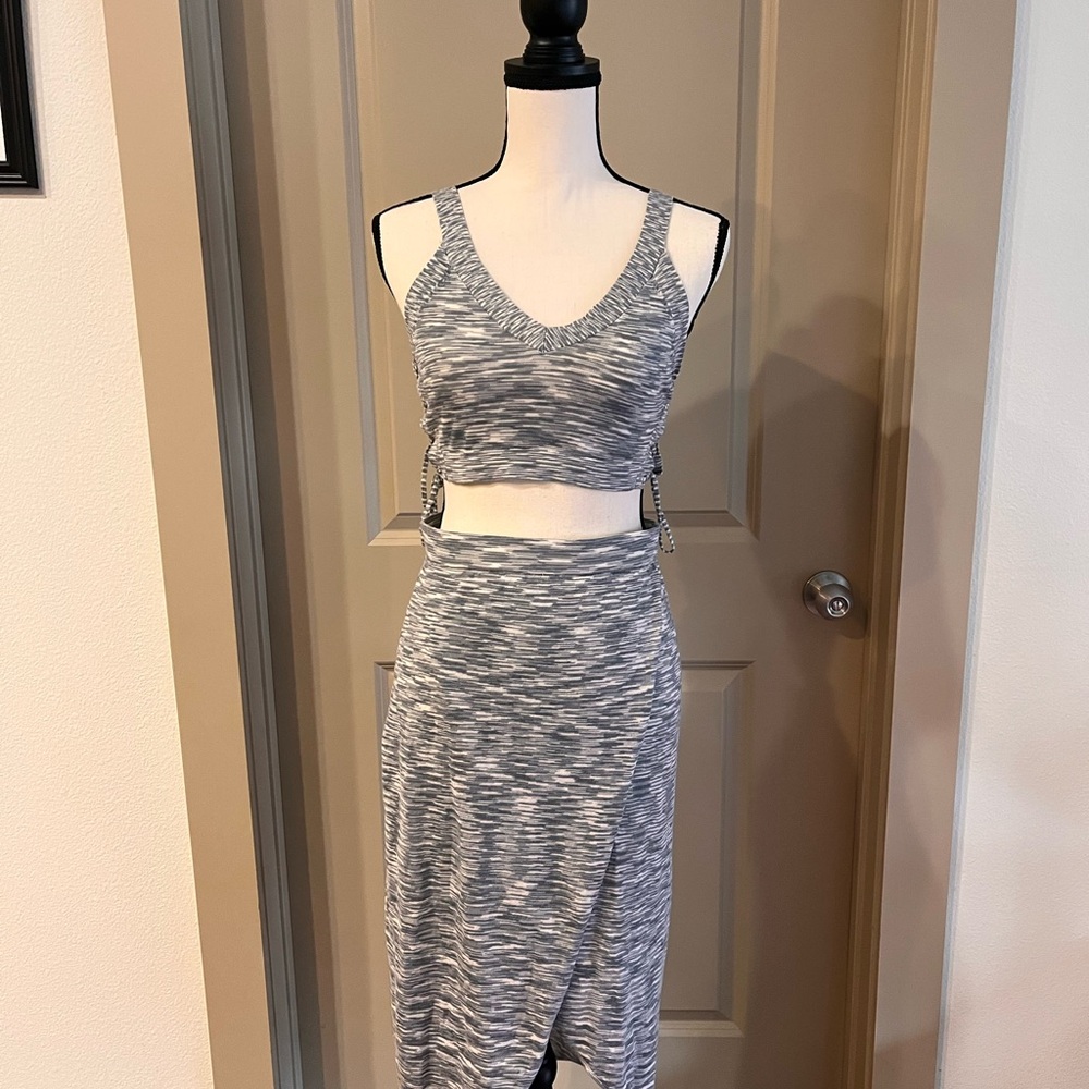 BCBGeneration Gray Midi Wrap Skirt Casual